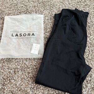 Lasora Black Leggings